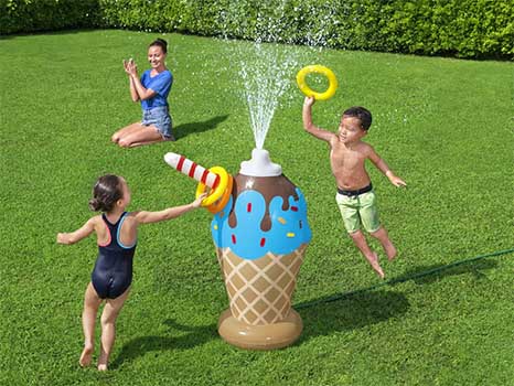 Vattenspridare för barn i form av en glasstrut
